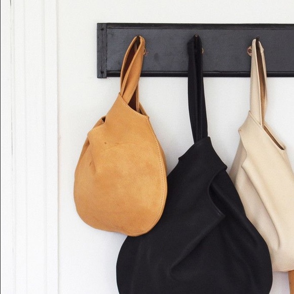 Elizabeth Suzann Knot Bag - Picture 3 of 6